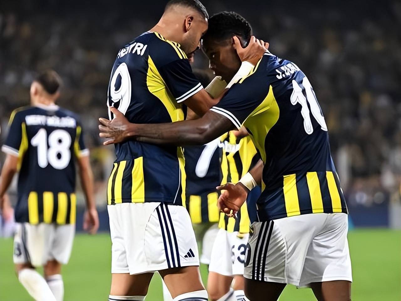 拜仁力克皇马，格列兹曼补时绝平意甲